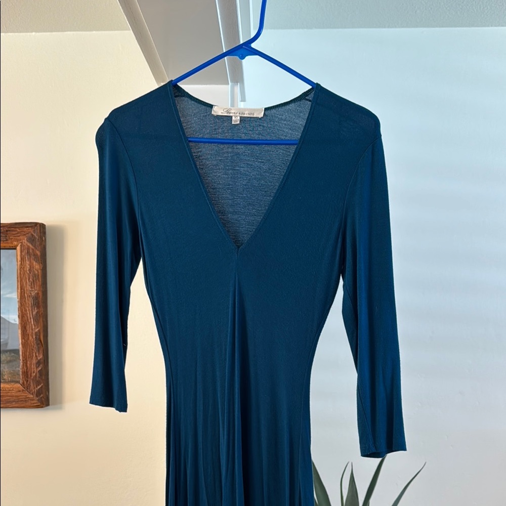Elegant Teal V-Neck Dress
